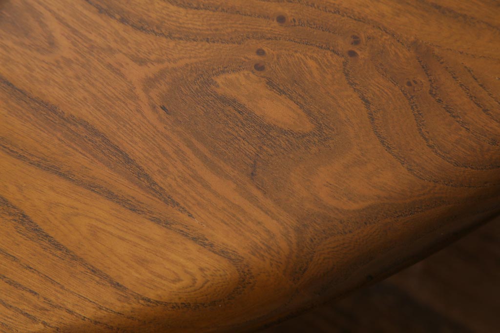 ヴィンテージ家具　イギリスビンテージ　ERCOL(アーコール)　明るい色味のコーヒーテーブル(ラウンドテーブル)