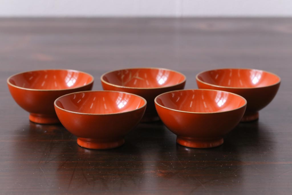 和製アンティーク　箱付き　木製　蒔絵　図変わり盃5つセット(漆器)