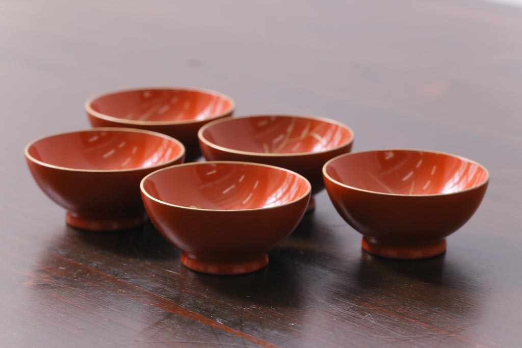 和製アンティーク　箱付き　木製　蒔絵　図変わり盃5つセット(漆器)