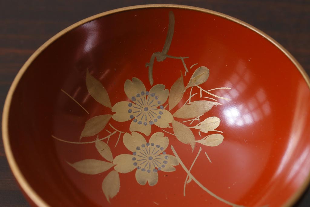 和製アンティーク　箱付き　木製　蒔絵　図変わり盃5つセット(漆器)