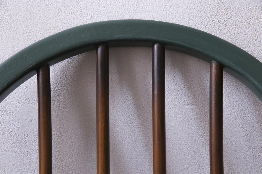 ペイント家具　ERCOL(アーコール)　アースカラーが優しげな雰囲気醸し出すウィンザーダイニングチェア(椅子)