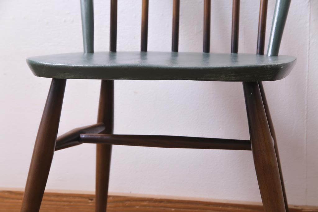 ペイント家具　ERCOL(アーコール)　アースカラーが優しげな雰囲気醸し出すウィンザーダイニングチェア(椅子)