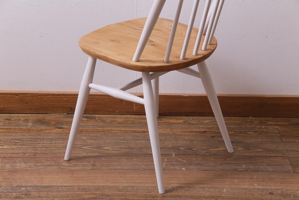 ヴィンテージ家具　ビンテージ　ERCOL(アーコール)　ツートンカラーがおしゃれなナチュラルペイントのクエーカーチェア(椅子)(1)