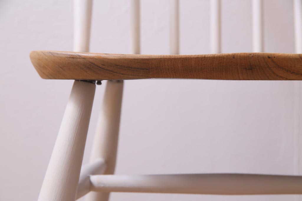 ヴィンテージ家具　ビンテージ　ERCOL(アーコール)　ツートンカラーがおしゃれなナチュラルペイントのクエーカーチェア(椅子)(3)