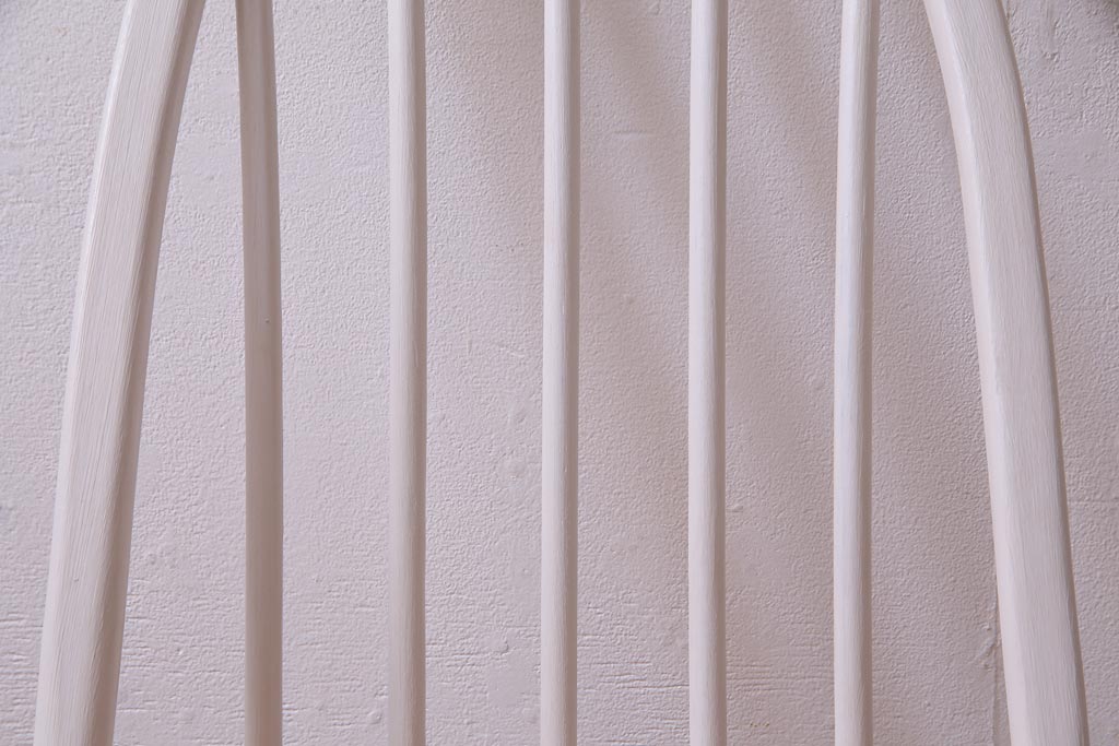 ヴィンテージ家具　ビンテージ　ERCOL(アーコール)　バイカラーがおしゃれなペイントクエーカーチェア(椅子)(1)