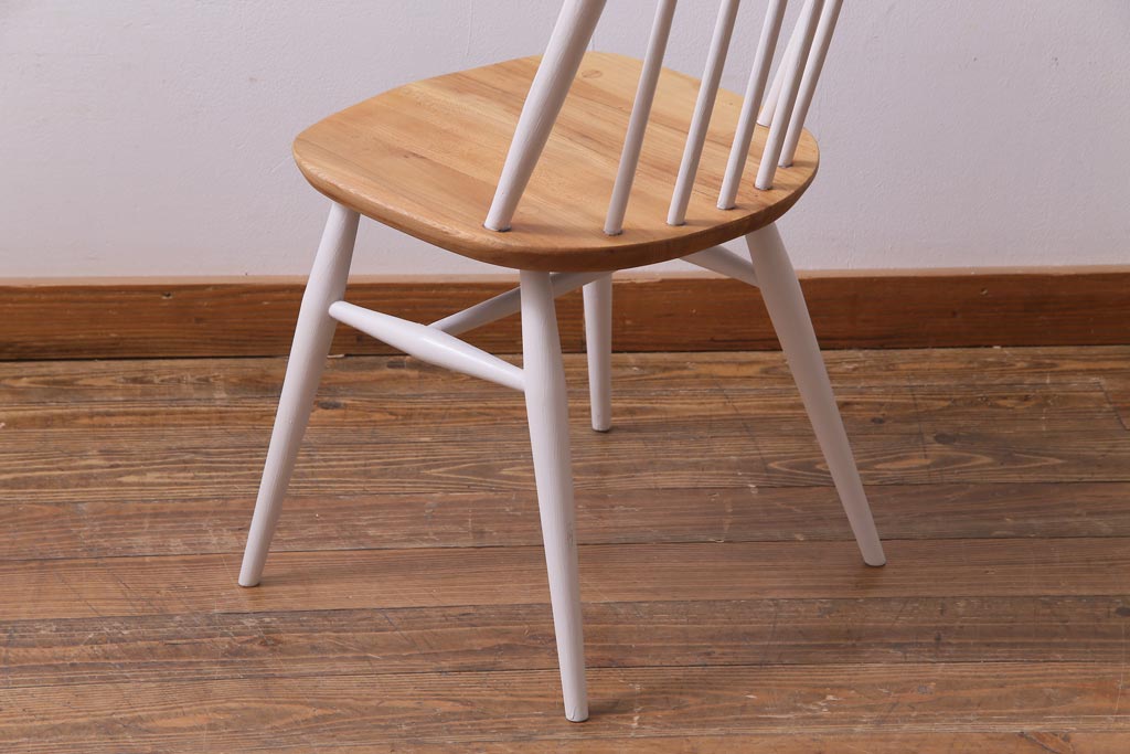 ヴィンテージ家具　ビンテージ　ERCOL(アーコール)　バイカラーがおしゃれなペイントクエーカーチェア(椅子)(1)