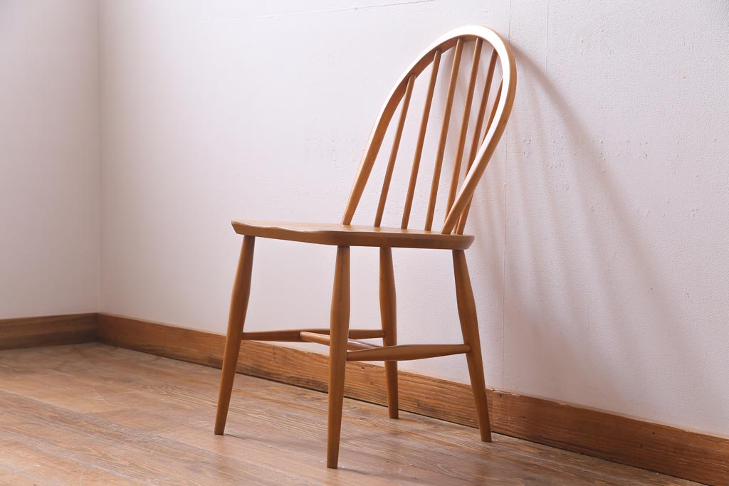 ヴィンテージ家具　イギリスビンテージ　ERCOL(アーコール)　明るい木色があたたかなウィンザーチェア(ワークチェア、椅子、ウインザーチェア)