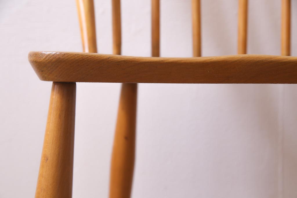 ヴィンテージ家具　イギリスビンテージ　ERCOL(アーコール)　明るい木色があたたかなウィンザーチェア(ワークチェア、椅子、ウインザーチェア)