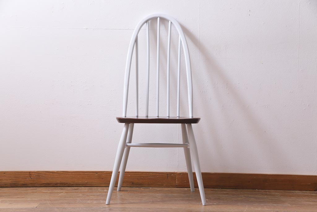 ヴィンテージ家具　ビンテージ　ERCOL(アーコール)　コントラストが目を引くペイントクエーカーチェア(椅子)(1)
