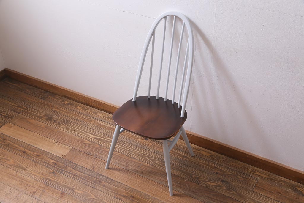 ヴィンテージ家具　ビンテージ　ERCOL(アーコール)　コントラストが目を引くペイントクエーカーチェア(椅子)(2)