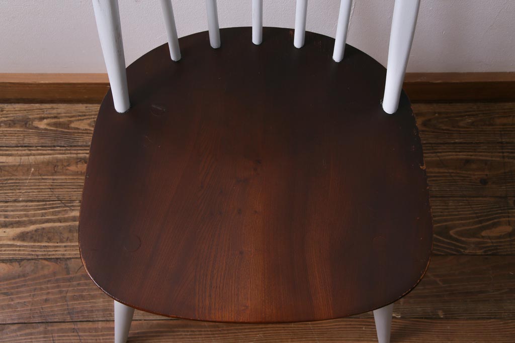 ヴィンテージ家具　ビンテージ　ERCOL(アーコール)　コントラストが目を引くペイントクエーカーチェア(椅子)(3)