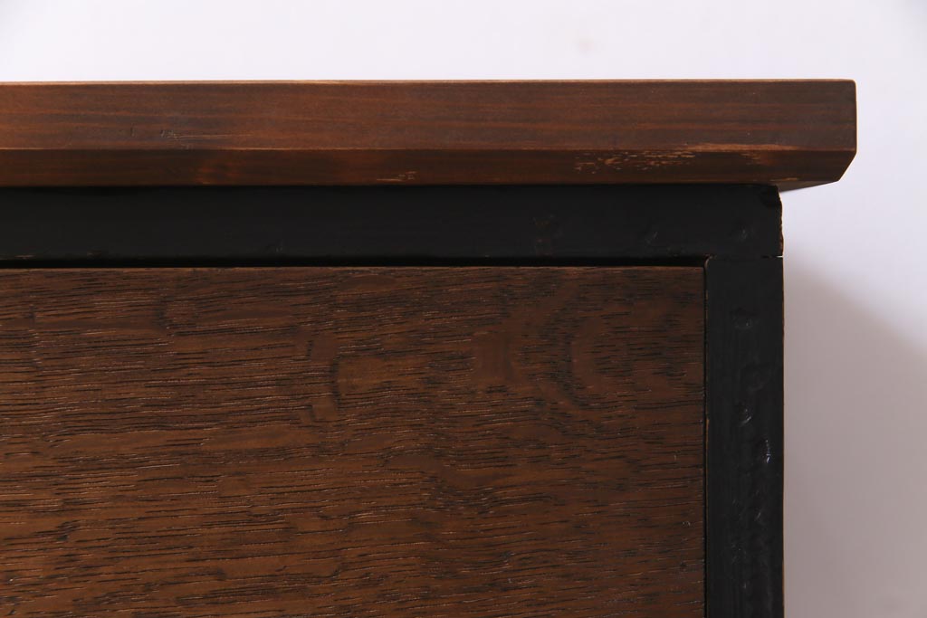 ペイント家具　大正昭和初期　ブラックのペイントが格好良いリメイクローチェスト(リビングボード、時代箪笥、アンティークチェスト)