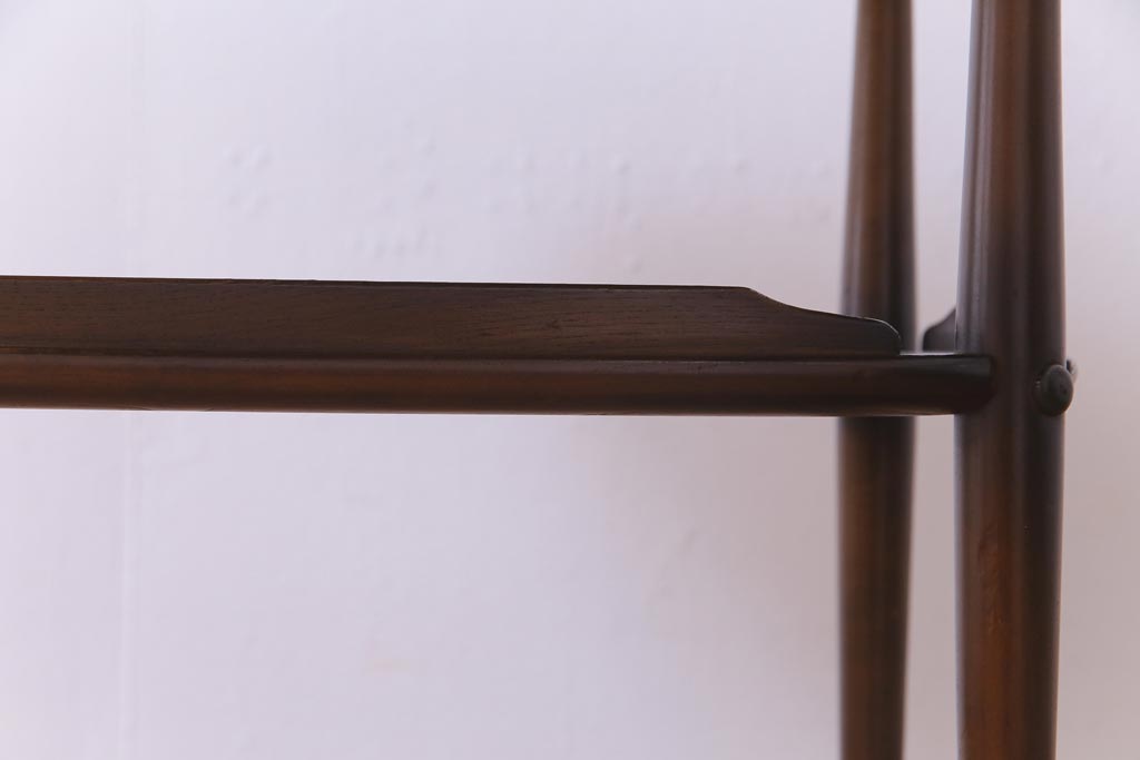 ヴィンテージ家具　イギリスビンテージ　ERCOL(アーコール)　上品で洗練されたデザインのバタフライトロリー(キッチンワゴン、キャスターワゴン)