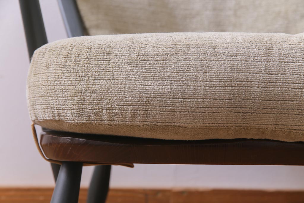 ペイント家具　ERCOL(アーコール)　シスルバック　クッション付き　ラウンジチェア(イージーチェア、椅子、アームチェア)