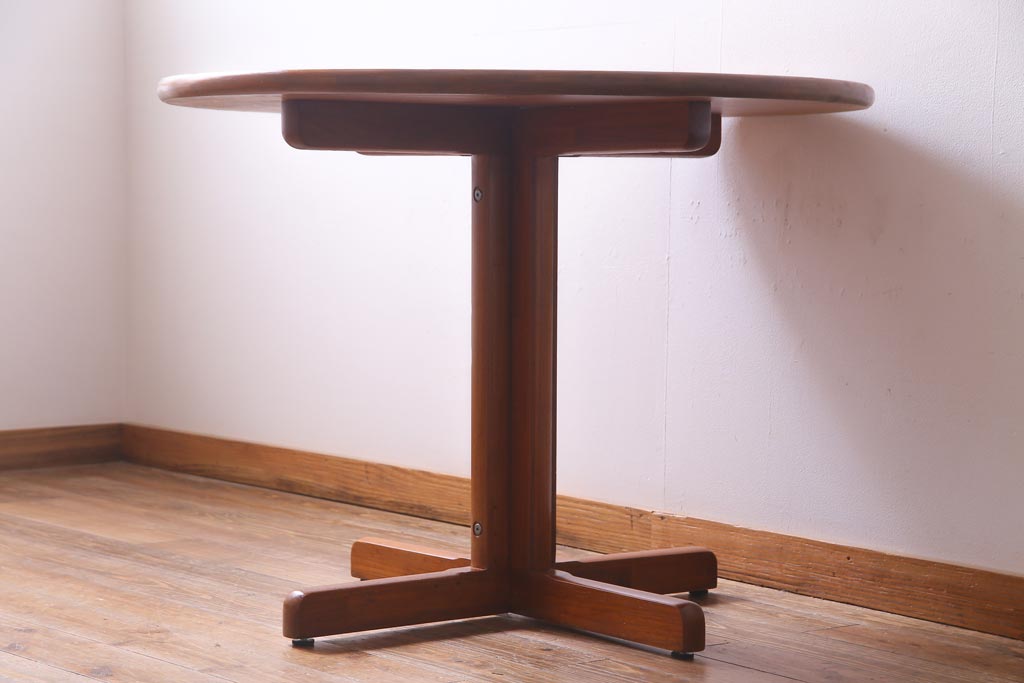 ビンテージ家具 デンマーク製 Tarm Stole og Mobelfabrik A/S社 チーク