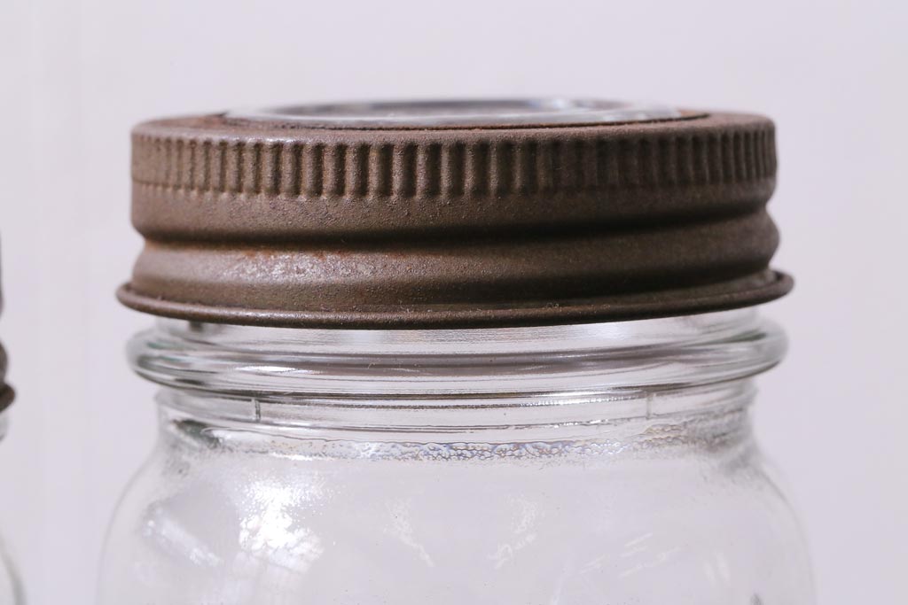 アンティーク雑貨　イギリスアンティーク　KILNER JAR(キルナー・ジャー)　レトロな風合いがお洒落なガラス瓶2個セット