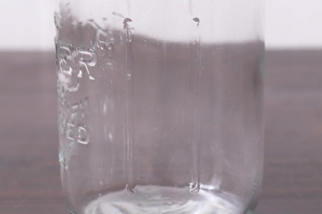 アンティーク雑貨　イギリスアンティーク　KILNER JAR(キルナー・ジャー)　レトロな風合いがお洒落なガラス瓶2個セット