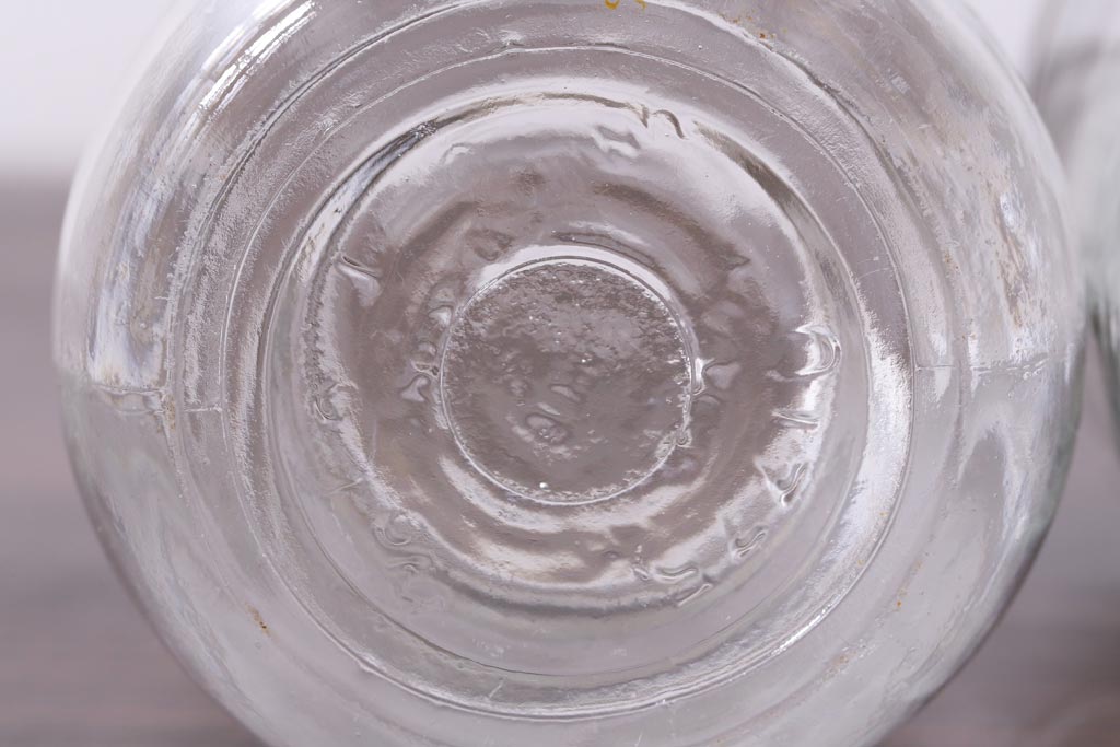 アンティーク雑貨　イギリスアンティーク　KILNER JAR(キルナー・ジャー)　レトロな風合いがお洒落なガラス瓶2個セット