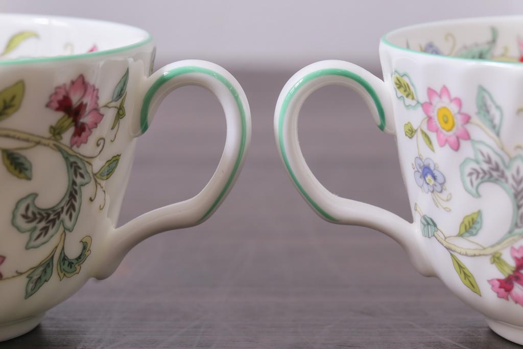 中古美品　イギリス　MINTON(ミントン)　Haddon Hall(ハドンホール)　ティーセット(カップ&ソーサー、プレート)(1)