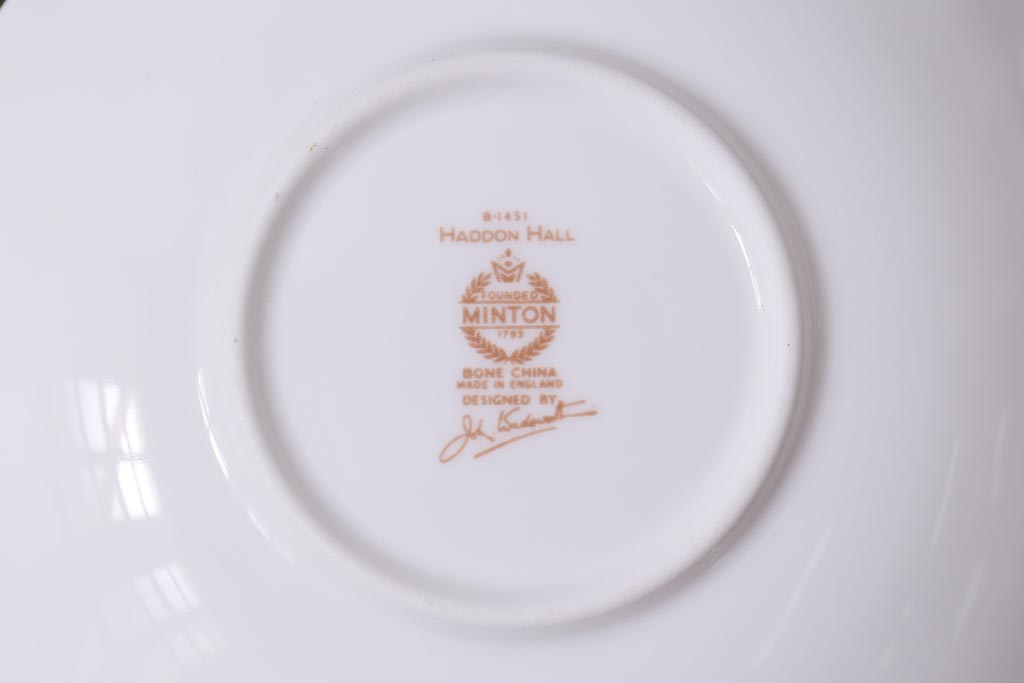 中古美品　イギリス　MINTON(ミントン)　Haddon Hall(ハドンホール)　ティーセット(カップ&ソーサー、プレート)(1)