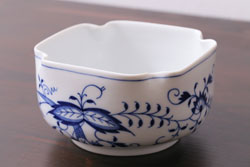 中古美品　MEISSEN(マイセン)　ブルーオニオン　木瓜型小鉢(スクエアボウル)