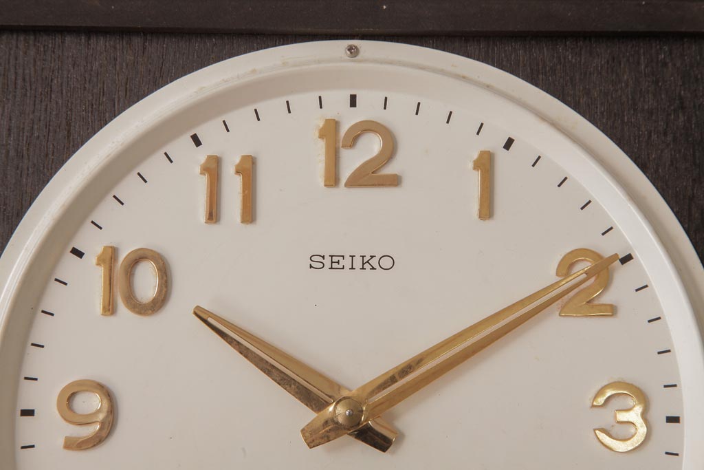 アンティーク雑貨　昭和期　SEIKO(セイコー)　30DAY　ゼンマイ式　金色の文字がシックな振り子時計(柱時計、掛け時計)