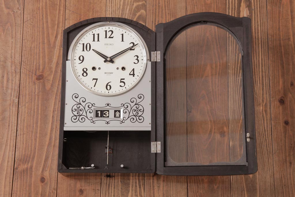 アンティーク雑貨　昭和期　SEIKO(セイコー)　30DAY　ゼンマイ式　シルバーカラーが上品な振り子時計(柱時計、掛け時計)