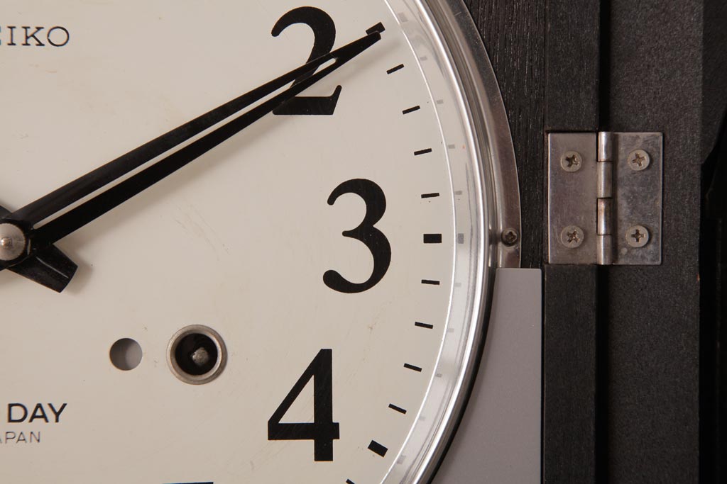 アンティーク雑貨　昭和期　SEIKO(セイコー)　30DAY　ゼンマイ式　シルバーカラーが上品な振り子時計(柱時計、掛け時計)
