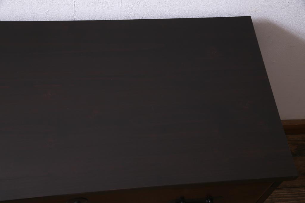 和製アンティーク　リメイク家具　前板欅材　漆塗り　渋くて品のある時代箪笥ローボード(テレビボード、引き出し)(1)