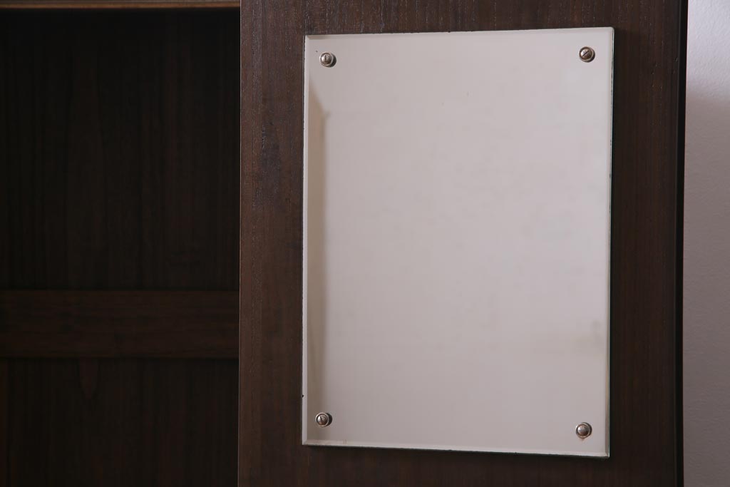 ヴィンテージ家具　ビンテージ　総桐材　漆絵　しっとりとした雰囲気が品のあるワードローブ(洋服タンス)