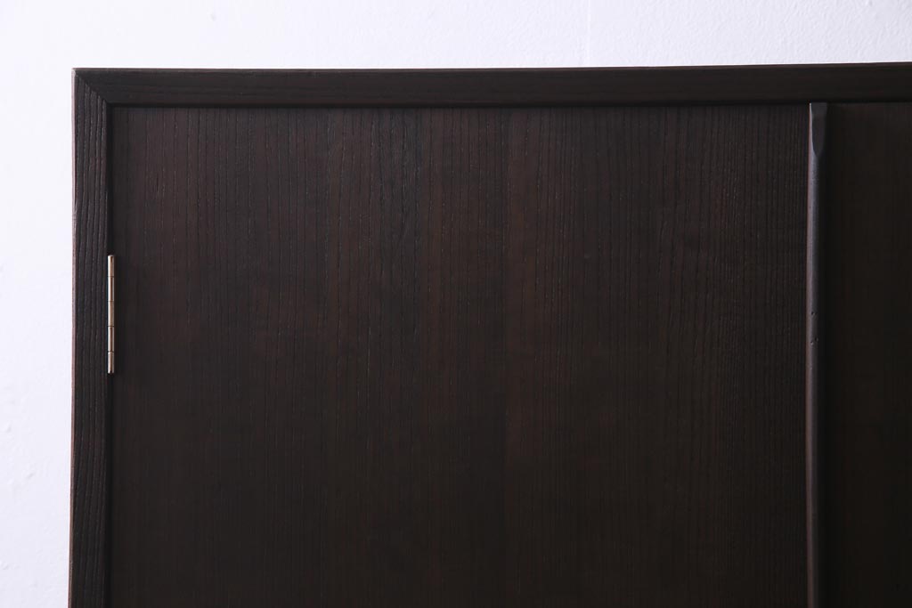 ヴィンテージ家具　ビンテージ　総桐材　漆絵　しっとりとした雰囲気が品のあるワードローブ(洋服タンス)