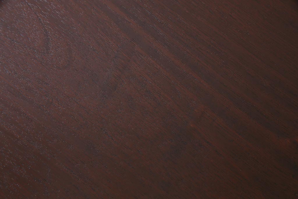 アンティーク家具　イギリスアンティーク　マホガニー材　重厚感漂うラウンドテーブル(ローテーブル)