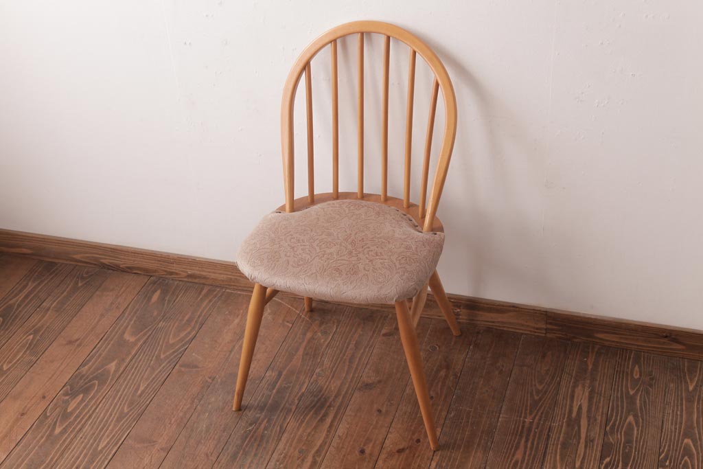 ヴィンテージ家具　イギリスビンテージ　ERCOL(アーコール)　フープバック　布張り座面のウィンザーチェア(ダイニングチェア、ワークチェア、椅子、ウインザーチェア)