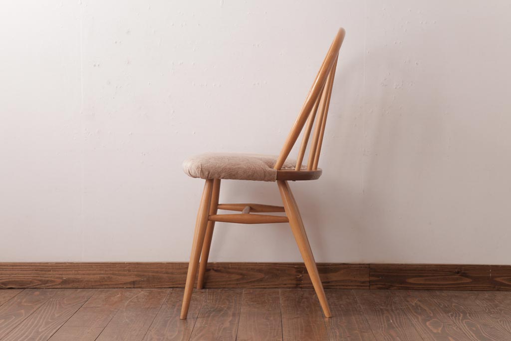 ヴィンテージ家具　イギリスビンテージ　ERCOL(アーコール)　フープバック　布張り座面のウィンザーチェア(ダイニングチェア、ワークチェア、椅子、ウインザーチェア)(1)