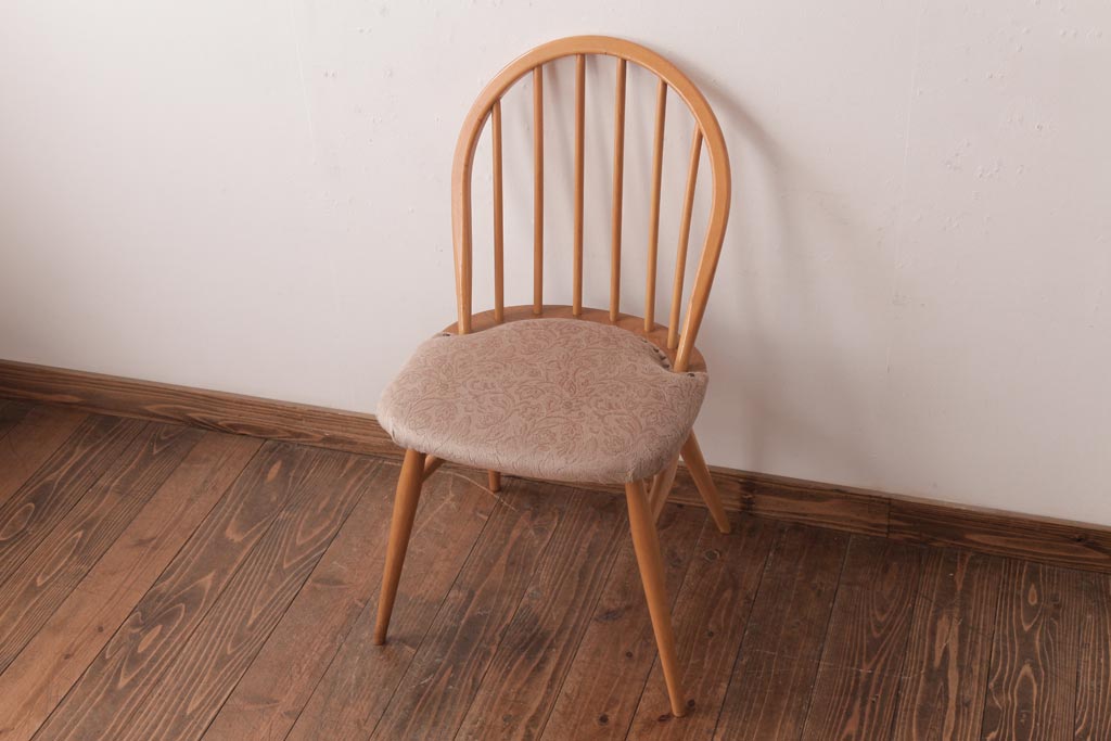 ヴィンテージ家具　イギリスビンテージ　ERCOL(アーコール)　フープバック　布張り座面のウィンザーチェア(ダイニングチェア、ワークチェア、椅子、ウインザーチェア)(1)