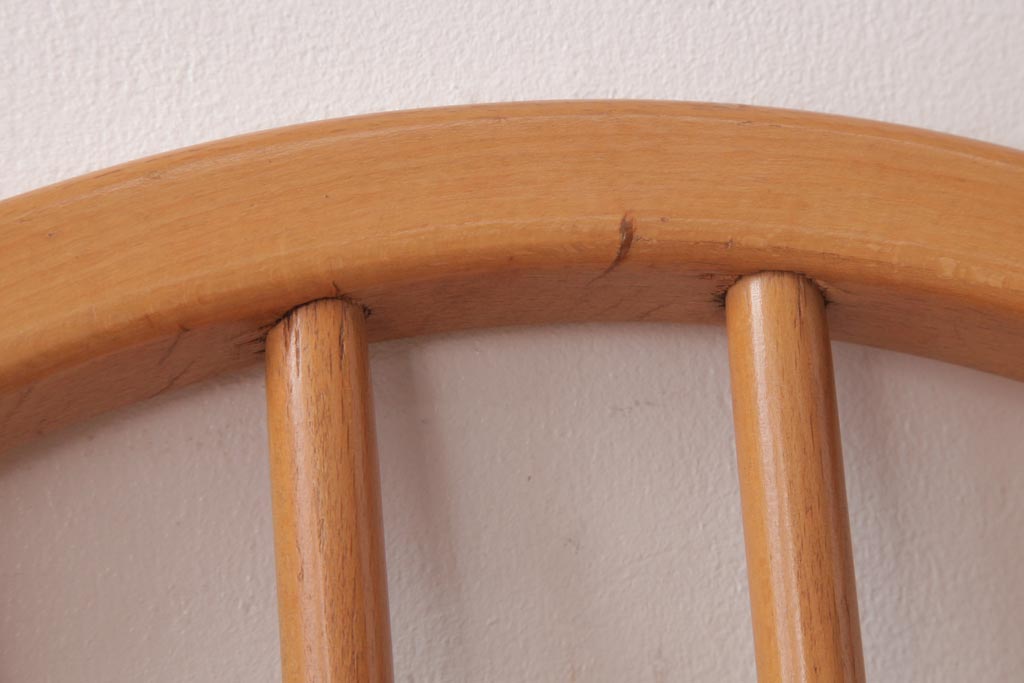 ヴィンテージ家具　イギリスビンテージ　ERCOL(アーコール)　フープバック　布張り座面のウィンザーチェア(ダイニングチェア、ワークチェア、椅子、ウインザーチェア)(1)