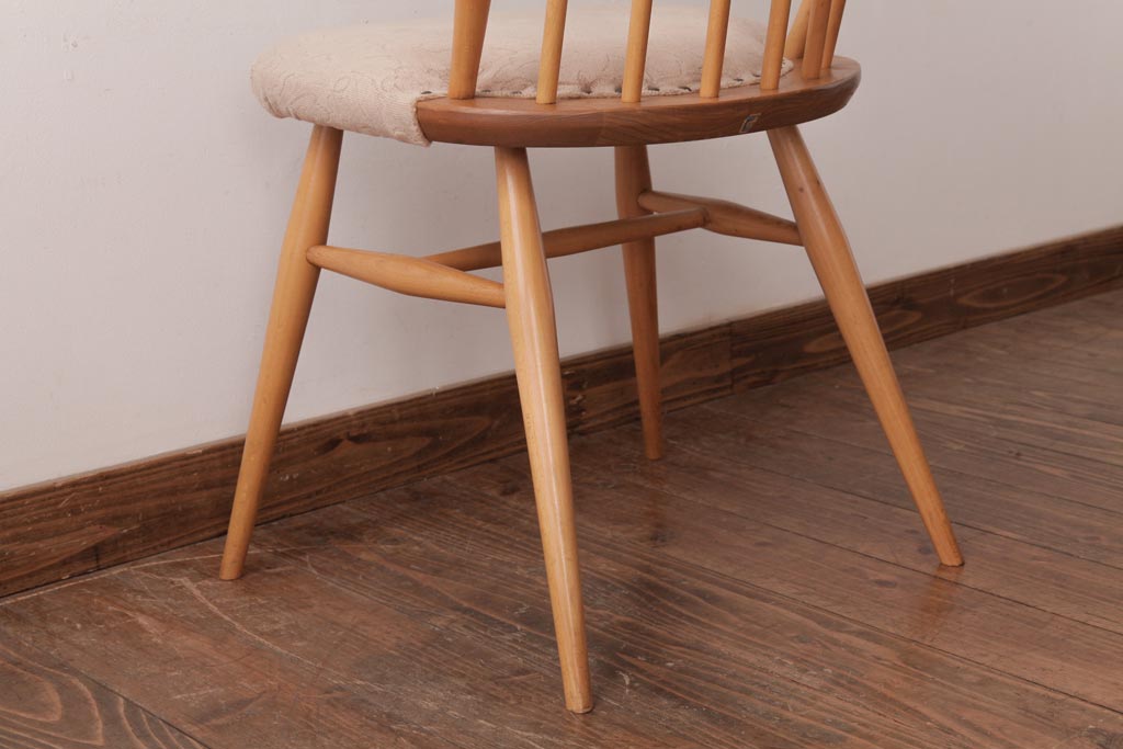 ヴィンテージ家具　イギリスビンテージ　ERCOL(アーコール)　フープバック　布張り座面のウィンザーチェア(ダイニングチェア、ワークチェア、椅子、ウインザーチェア)(1)