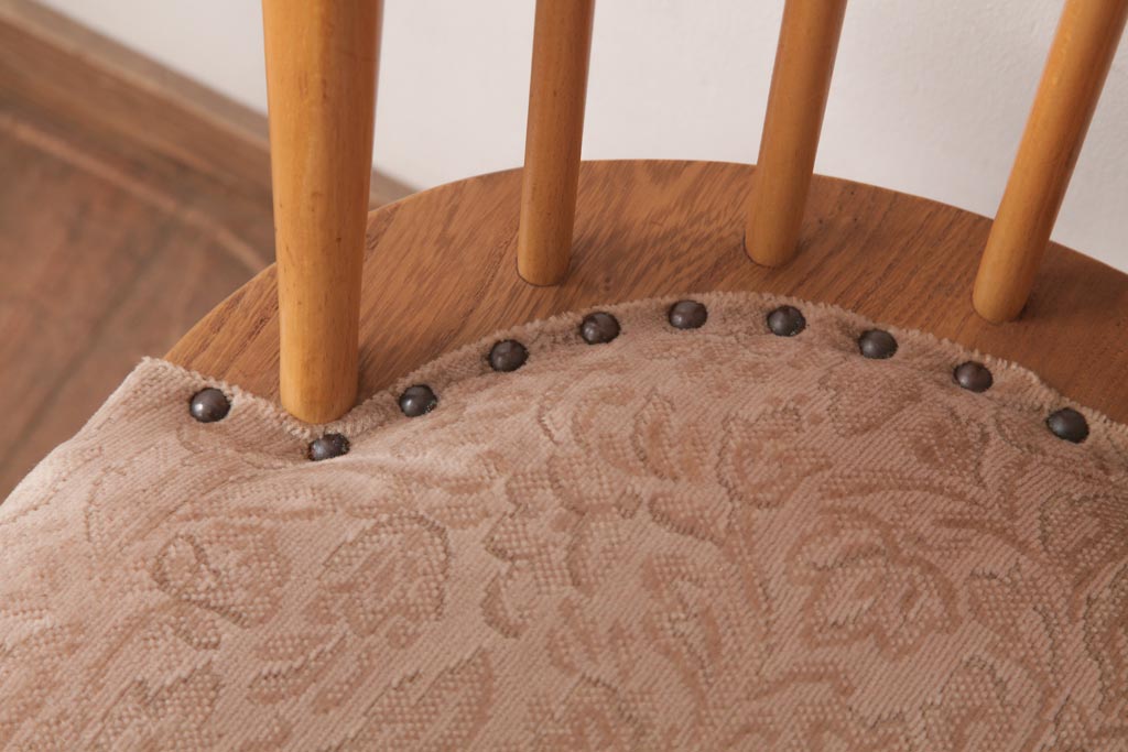 ヴィンテージ家具　イギリスビンテージ　ERCOL(アーコール)　フープバック　布張り座面のウィンザーチェア(ダイニングチェア、ワークチェア、椅子、ウインザーチェア)(2)