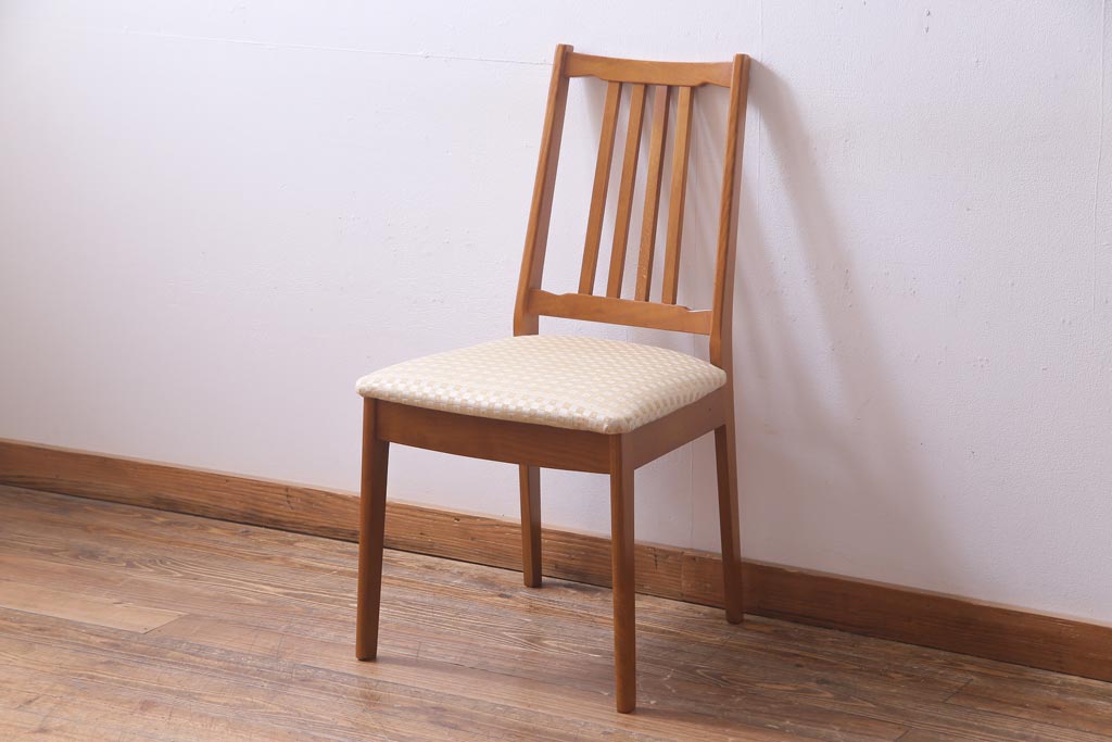 北欧家具とシンプルに暮らす。私たちが選ぶダイニングチェア