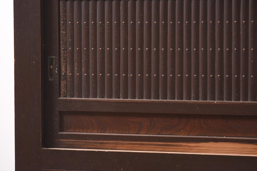 アンティーク家具　明治期　丸桟　銅金具　上手物の近江水屋箪笥キャビネット(収納棚、サイドボード)(R-036314)