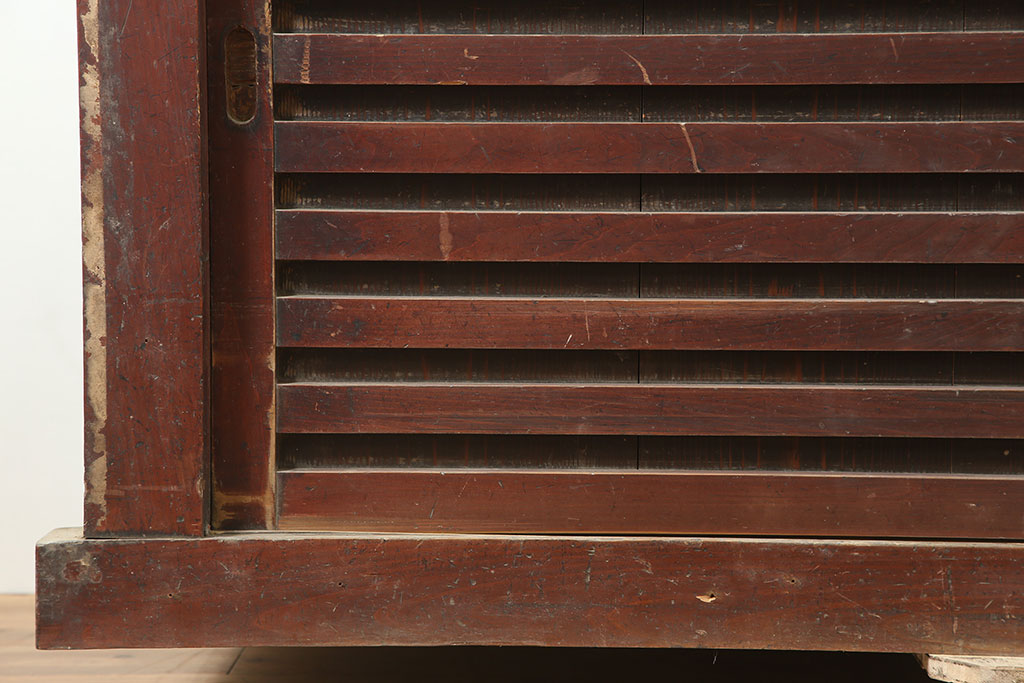 アンティーク家具　明治期　桟の引き戸が魅力の六尺収納箪笥・重ね(キャビネット、水屋箪笥)(R-036318)