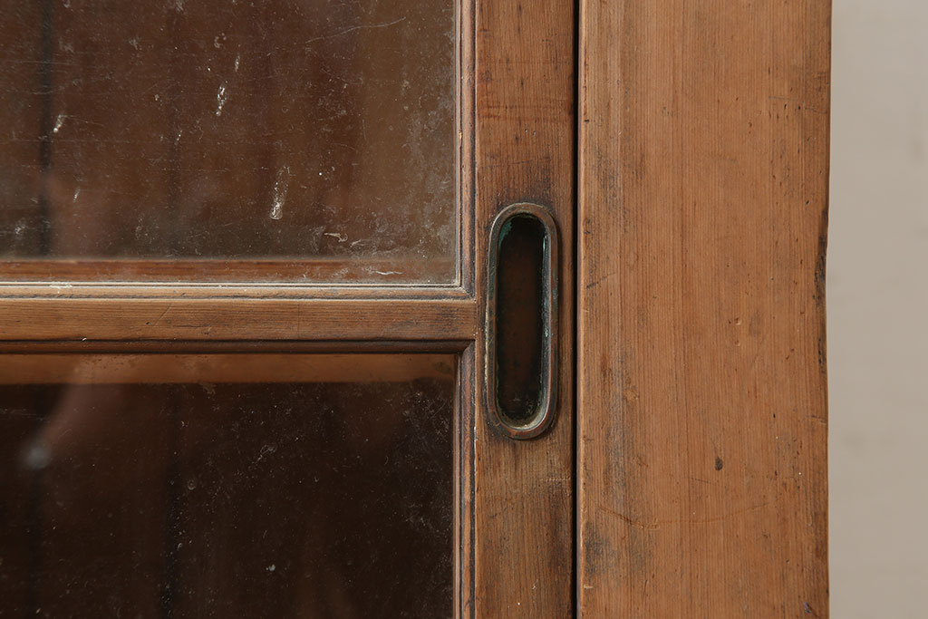 アンティーク家具　明治大正期　太い框が立派な水屋箪笥サイドボード・下段(ガラスケース、キャビネット、収納棚)(R-036324)
