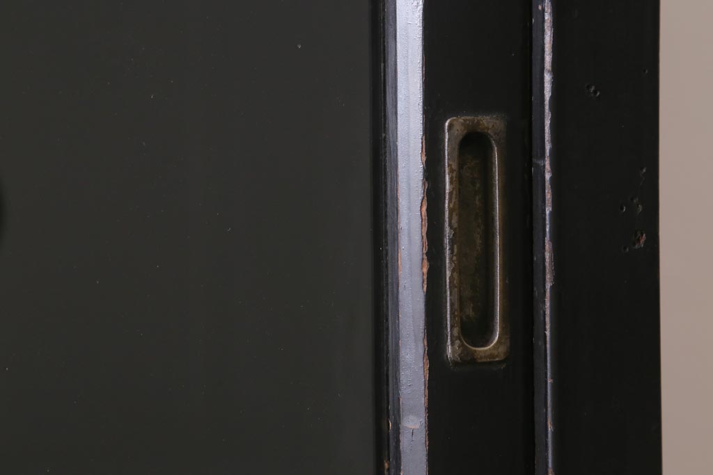 アンティーク家具　昭和初期　ノスタルジックな雰囲気が漂う黒塗りキャビネット(重ね戸棚、戸棚、収納棚、飾り棚)(R-036360)