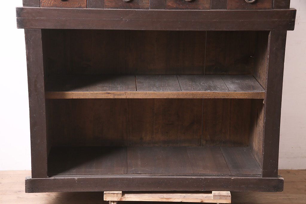 アンティーク家具　シンプルな四尺水屋箪笥(キャビネット、収納棚)(R-036363)