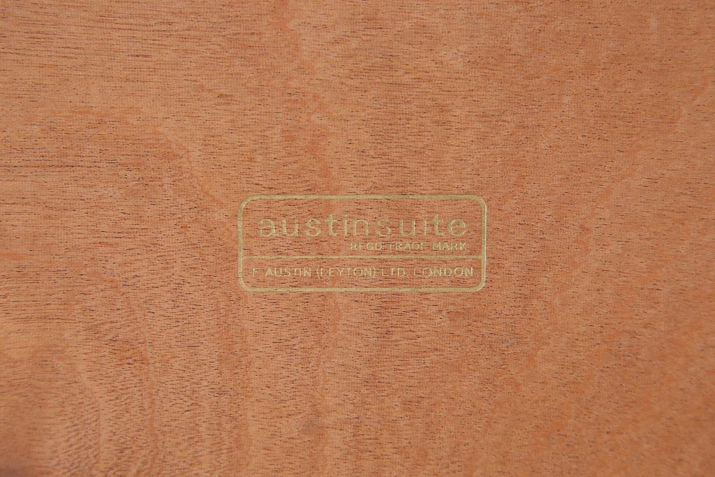 ヴィンテージ家具　イギリス　austinsuite(オースティンスイート)社　チーク材の温かみが魅力のチェスト(引き出し、ビンテージ)