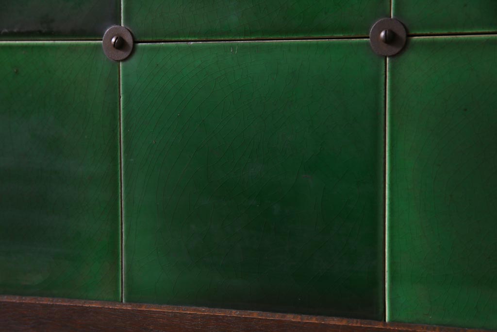イギリスアンティーク家具　オーク材　重厚な木の味わいのウォッシュスタンド(洗面台、サイドボード、キャビネット)
