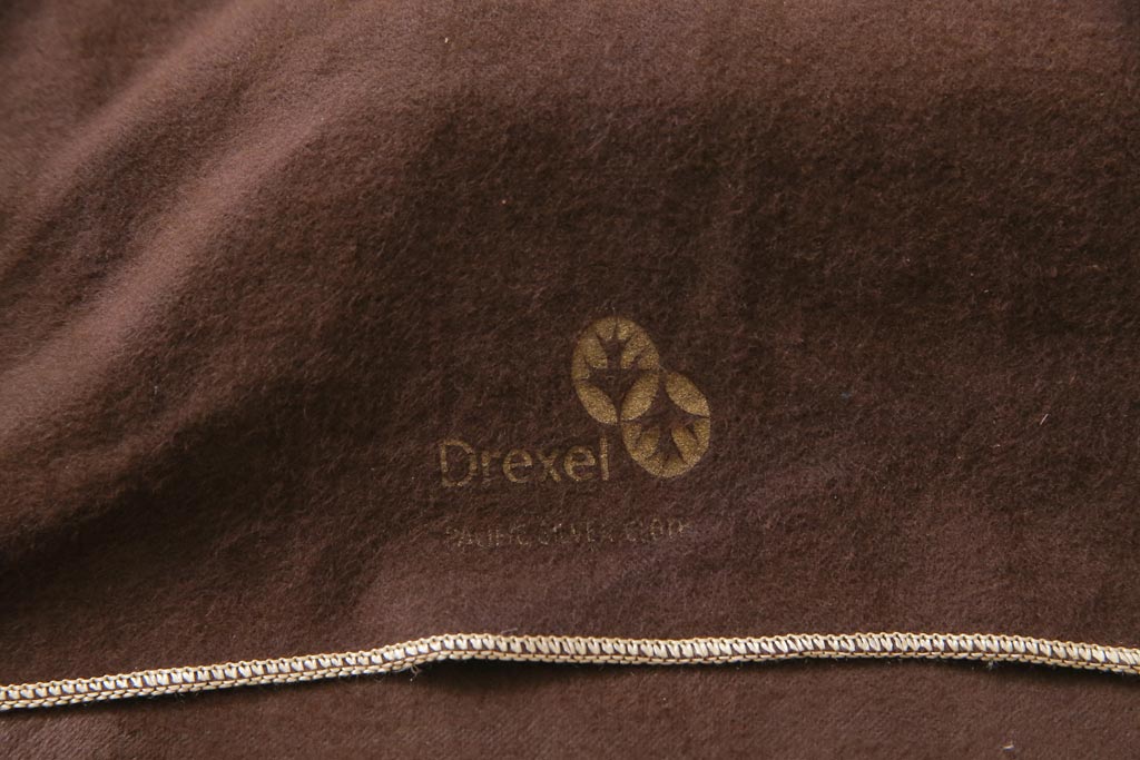 中古　DREXEL HERITAGE(ドレクセルヘリテイジ)　CABERNET(カベルネ)　キュリオケース(飾り棚)(定価約110万円)