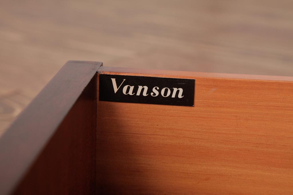 ヴィンテージ家具　北欧ビンテージ家具　Vanson　チーク材　おしゃれなサイドテーブル(飾り台)