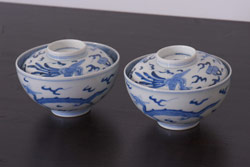 アンティーク雑貨　江戸期　伊万里　鳳凰　蓋付き茶碗2客セット(和食器)(R-036529)