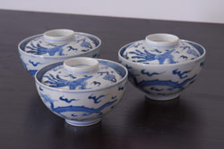 アンティーク雑貨　江戸期　伊万里　鳳凰　蓋付き茶碗3客セット(和食器)(R-036530)